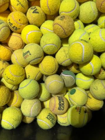 200 gebruikte tennisballen / Padelballen beschikbaar voor biedingen