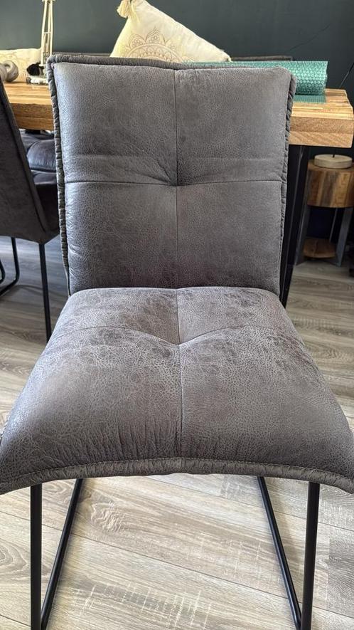 3 Schitterende eetkamer stoelen zwart frame, antraciet stof, Huis en Inrichting, Stoelen, Zo goed als nieuw, Drie, Metaal, Stof