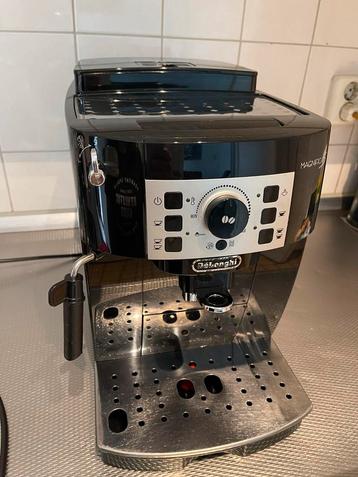DeLonghi Magnifica Koffiemachine beschikbaar voor biedingen