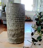 Vintage vaas - fat lava met grijsachtige tinten, Huis en Inrichting, Woonaccessoires | Vazen, Gebruikt, Overige kleuren, Aardewerk of Porselein
