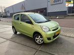 Daihatsu Cuore 1.0 Trend APK 5 DR Rijd en schakelt goed, Auto's, Daihatsu, Voorwielaandrijving, 600 kg, 18 €/maand, 4 stoelen
