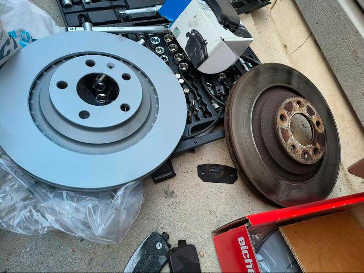 Remblokken en of remschijven vervangen?, Auto-onderdelen, Remmen en Aandrijving, Alfa Romeo, Amerikaanse onderdelen, Audi, BMW