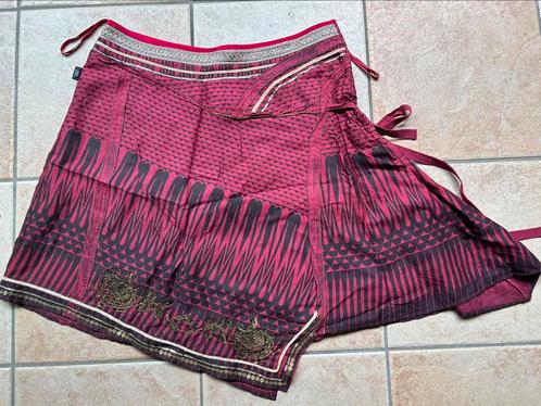 Mooie bordeaux rode rok Didi (38), Kleding | Dames, Rokken, Zo goed als nieuw, Ophalen of Verzenden