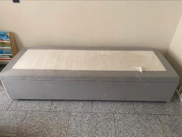 Twee onderstel die beide open kan boxspring