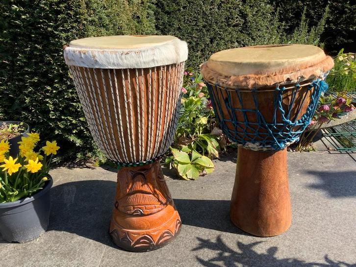 Twee mooie Afrikaanse djembé’s - hebben een nieuw vel nodig, Muziek en Instrumenten, Percussie, Gebruikt, Trommel, Ophalen