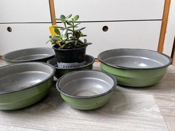 Set oude emaille schalen - oudgroen div. maten (setprijs) beschikbaar voor biedingen