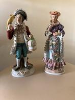 Antieke Porseleinen Beeldjes - Man & Vrouw met Vogelkooi en, Ophalen of Verzenden
