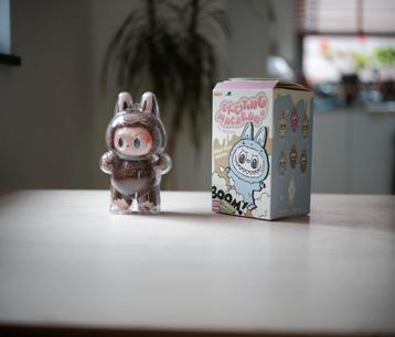 The Monsters - Labubu - Exciting Macaron - Chestnut Cocoa beschikbaar voor biedingen