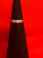Zilveren ring gemerkt 925, Sieraden, Tassen en Uiterlijk, Ringen, 19 tot 20, Ophalen of Verzenden, Zo goed als nieuw, Dame of Heer