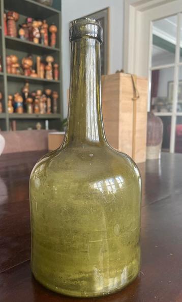 Antieke wijnfles, +/- 1850, 24 cm. beschikbaar voor biedingen
