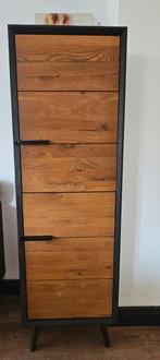 Hoge eiken kast Bresso van Tower Living, Huis en Inrichting, Kasten | Dressoirs, Ophalen, Zo goed als nieuw, 25 tot 50 cm, Eikenhout