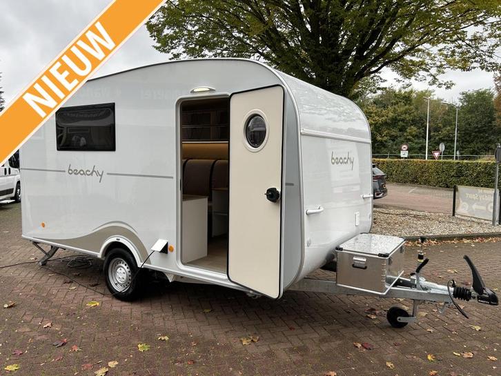 Hobby Beachy 450 Model 2025, Caravans en Kamperen, Caravans, Bedrijf, tot en met 2, Treinzit, Hobby, Overige typen, 4 tot 5 meter