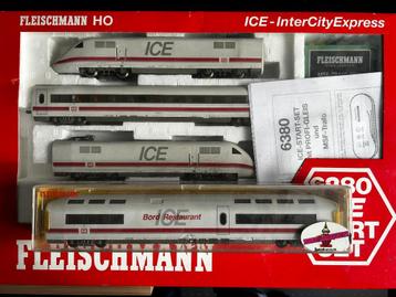 Fleischmann 6380 ICE  en Fleischmann 4444 restaurant rijtuig beschikbaar voor biedingen