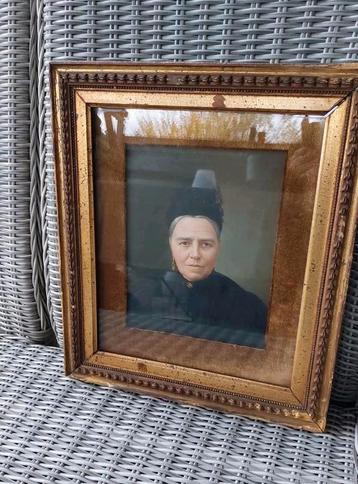 Mooi portret schilderij dame 48x42 ,  Antiek beschikbaar voor biedingen