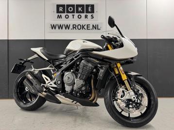 Triumph SPEED TRIPLE 1200 RR (bj 2024) beschikbaar voor biedingen
