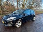Ford Fiësta 1.0 Ecoboost Titanium zwart metallic lak, Auto's, 31 €/maand, Origineel Nederlands, Handgeschakeld, Particulier