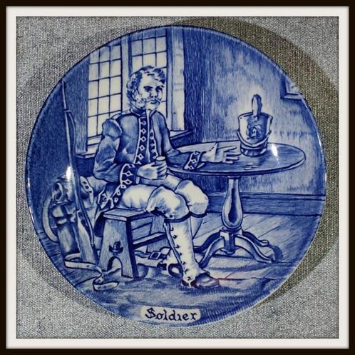 Wedgwood Tungstall bordje [474]  [AnAnSe], Antiek en Kunst, Antiek | Servies los, Ophalen of Verzenden