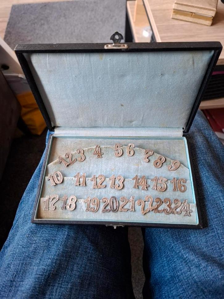 Vintage Doos met Cijfers, Antiek en Kunst, Antiek | Bestek, Ophalen of Verzenden