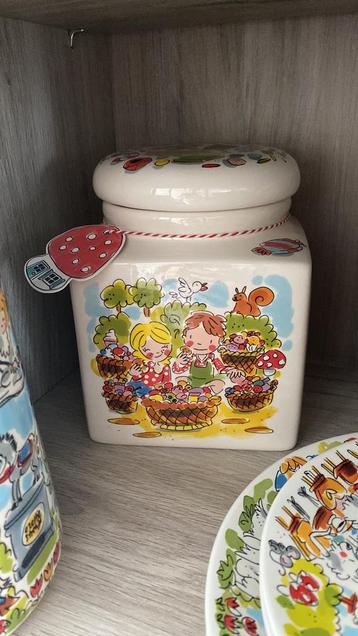 Blond amsterdam efteling koekjespot beschikbaar voor biedingen
