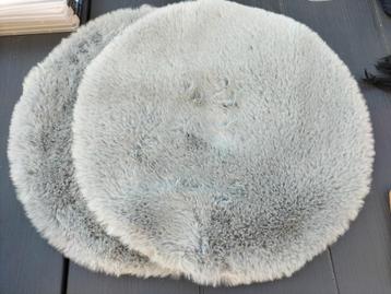 2x rond kleedje  beschikbaar voor biedingen