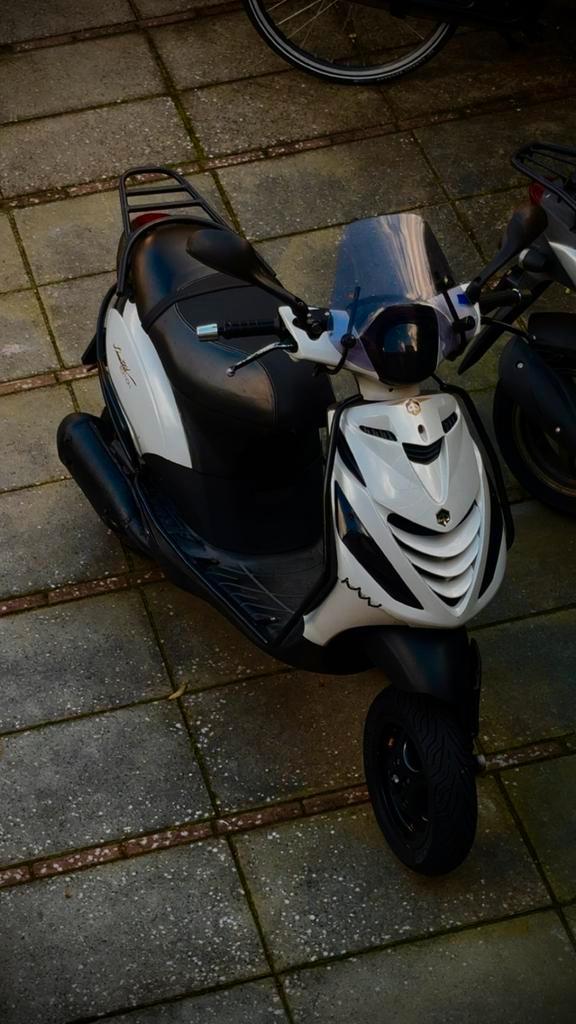 Piaggio zip 2t 172cc malossi, Fietsen en Brommers, Scooters | Piaggio, Zo goed als nieuw, Zip, Tweetakt, Ophalen