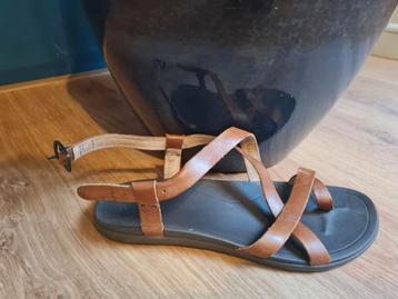 Olukai 'Upena' leren sandalen, mt 38 beschikbaar voor biedingen