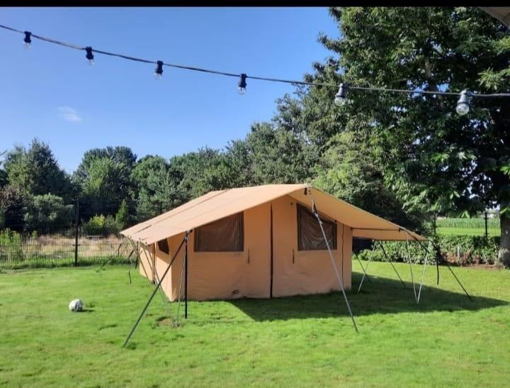 Cabanon Safari Lodge, Ophalen, Zo goed als nieuw