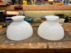 Antieke lampenkappen, wit glas - set van 2, Gebruikt, Wit, Rond, Ophalen of Verzenden