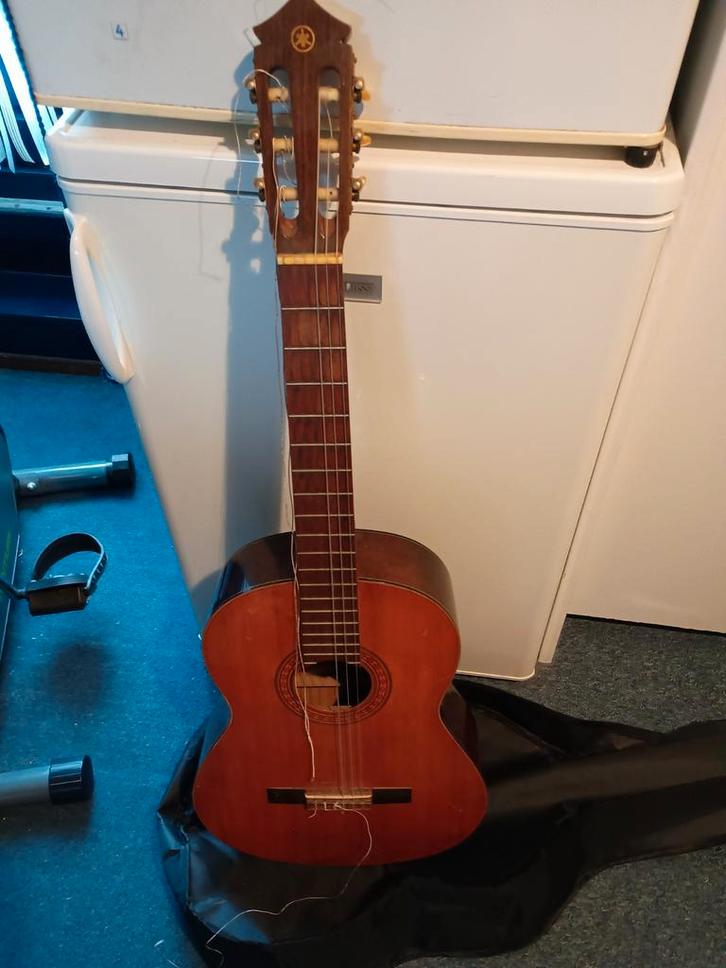 Yamaha G60A Nippon Gakki Gitaar + Hoes, Muziek en Instrumenten, Snaarinstrumenten | Gitaren | Akoestisch, Gebruikt, Klassieke of Spaanse gitaar