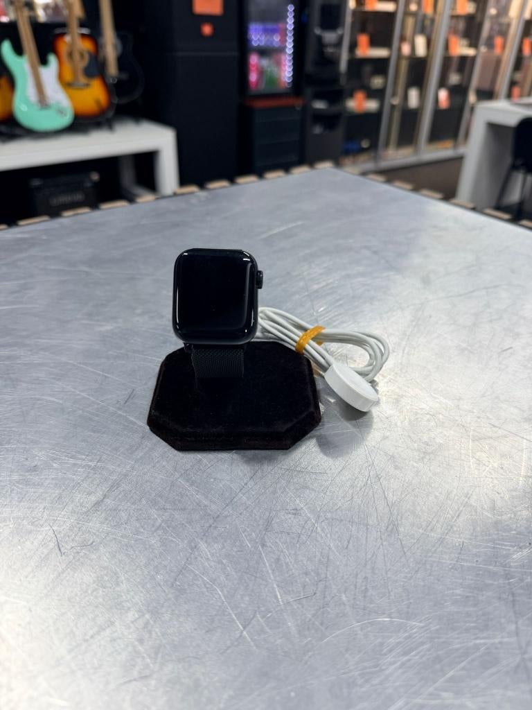 Apple Watch SE 40mm 2023 GPS + Cellular | 99% | €149,99, Nieuw, Ophalen of Verzenden