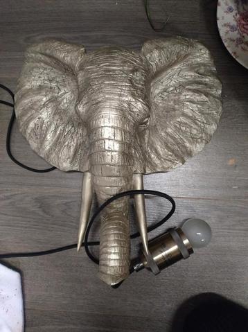 Prachtige wandlamp olifanten hoofd goud  beschikbaar voor biedingen