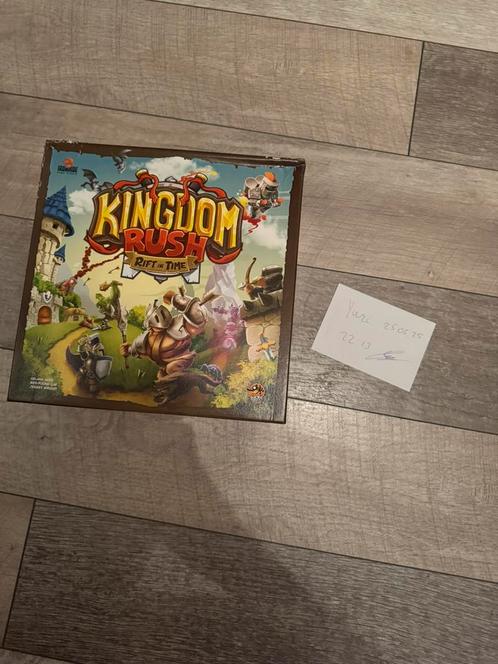 Bordspel Kingdom Rush Rift In Time, Hobby en Vrije tijd, Gezelschapsspellen | Bordspellen, Zo goed als nieuw, Ophalen of Verzenden