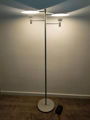 Dimbare vloerlamp