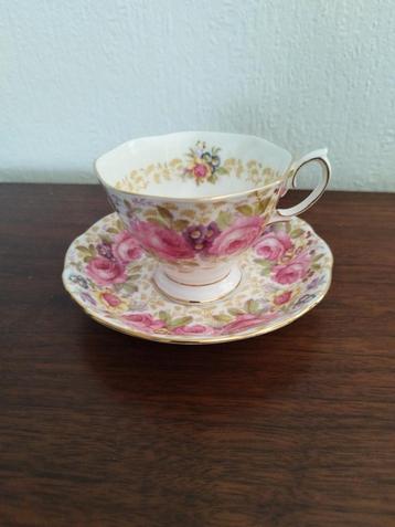 Vintage Royal Albert Kop en Schotel beschikbaar voor biedingen
