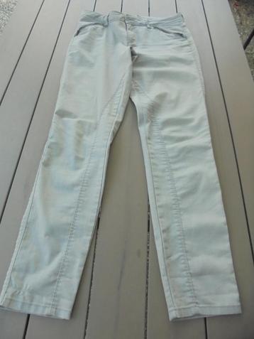 Groene broek STEPS beschikbaar voor biedingen