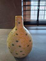 Vaasje van Des Pots, Ophalen, Aardewerk of Porselein, Zo goed als nieuw, Minder dan 50 cm