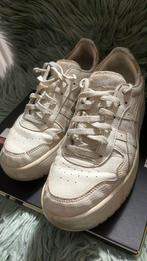 Asics gympen wit - maatje 38, Wit, Ophalen of Verzenden, Sneakers of Gympen, Gedragen