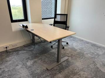 Kinnarps Zit-sta bureau met BachMann stopcontact, 6 stuks - afbeelding 19