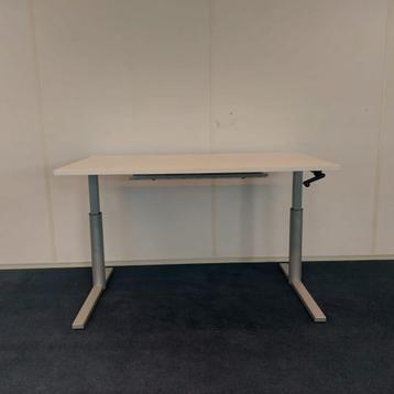 Gispen TM bureau met slinger en kabelgoot 140x80 cm, 88st - afbeelding 5