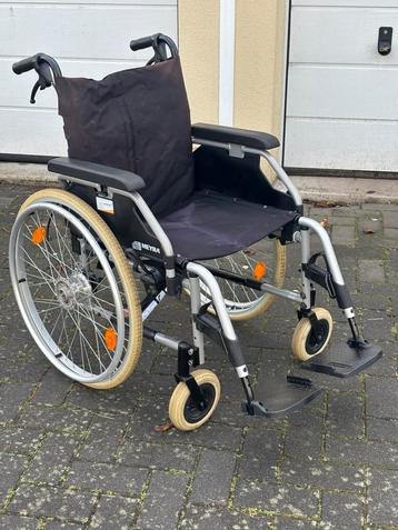 Degelijke stevige inklapbare Rolstoel van Meyra beschikbaar voor biedingen