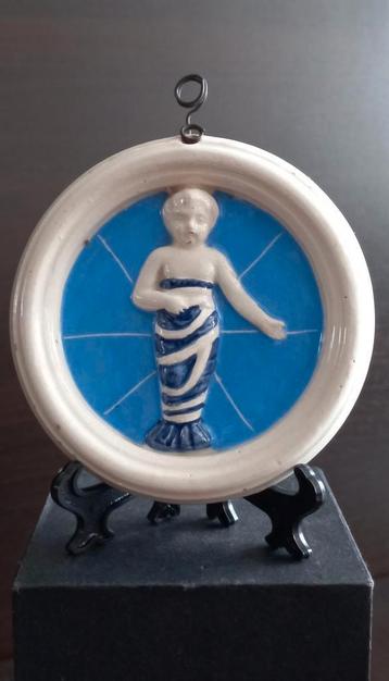 Della Robbia plaquette keramiek van Jesus Andrea   beschikbaar voor biedingen