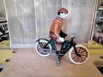 Blikken motorfiets/fiets met doos beschikbaar voor biedingen