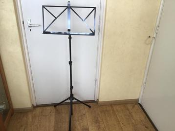 Bladmuziek standaard beschikbaar voor biedingen