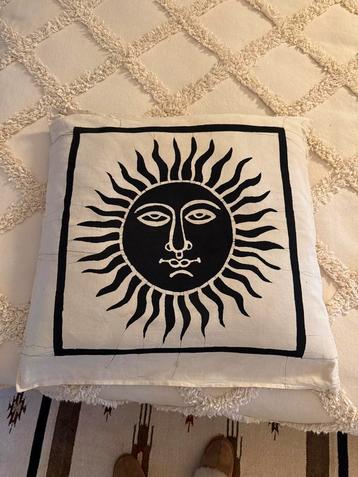 Kussen 80x80 met Zonneprint beschikbaar voor biedingen