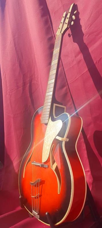 50's Klira Patricia archtop/jazzgitaar beschikbaar voor biedingen