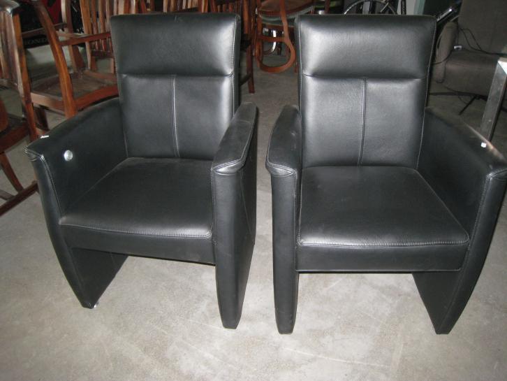 Twee zwart leren Prominent eetkamerstoelen, Huis en Inrichting, Stoelen, Gebruikt