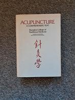 Acupuncture a comprehensive text, Gelezen, Ophalen of Verzenden, Shanghai College, Natuurwetenschap