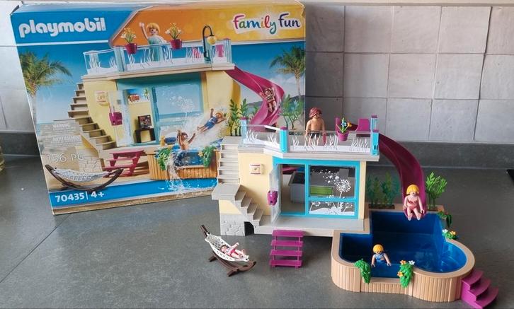 Playmobil Family fun Bungalow met zwembad (70435), Kinderen en Baby's, Speelgoed | Playmobil, Zo goed als nieuw, Ophalen of Verzenden