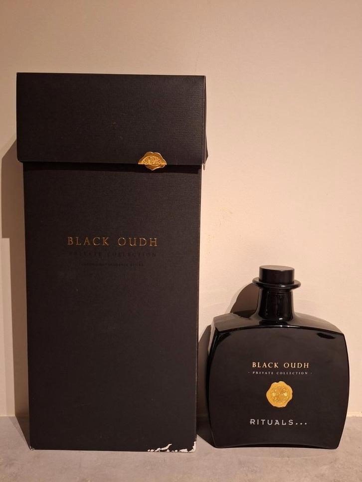 Rituals geurstokjes Black Oudh, Huis en Inrichting, Woonaccessoires | Kandelaars en Kaarsen, Nieuw, Minder dan 25 cm, Overige materialen