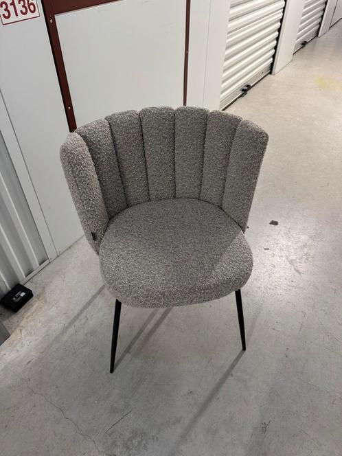 Kave Home Aniela Eetkamerstoel | wit en grijs | 4 stuks, Huis en Inrichting, Stoelen, Zo goed als nieuw, Vier, Metaal, Grijs, Ophalen